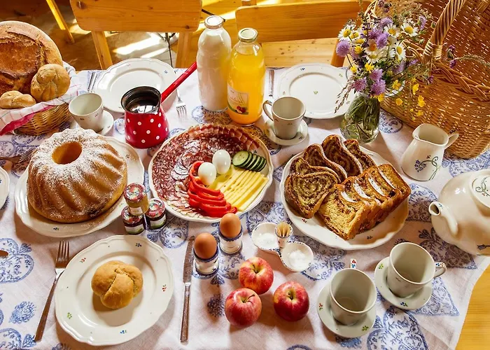 Bivanje na kmetiji Farm Pirc *